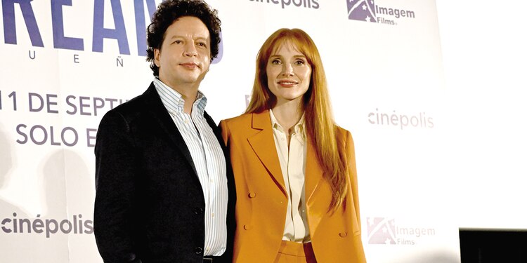 El cineasta Michel Franco y la actriz Jessica Chastain, ayer en la CDMX.