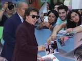 Tom Cruise llega antes de la premiere de Digger en México para saludar a sus fans