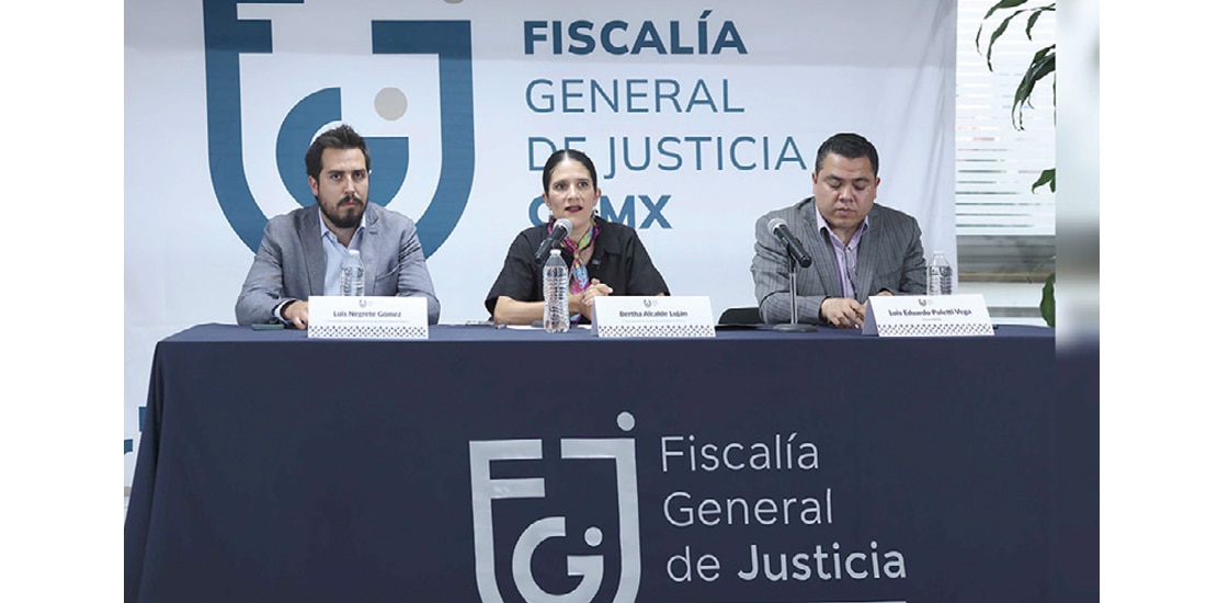 LA FISCAL capitalina Bertha Alcalde, ayer, en conferencia